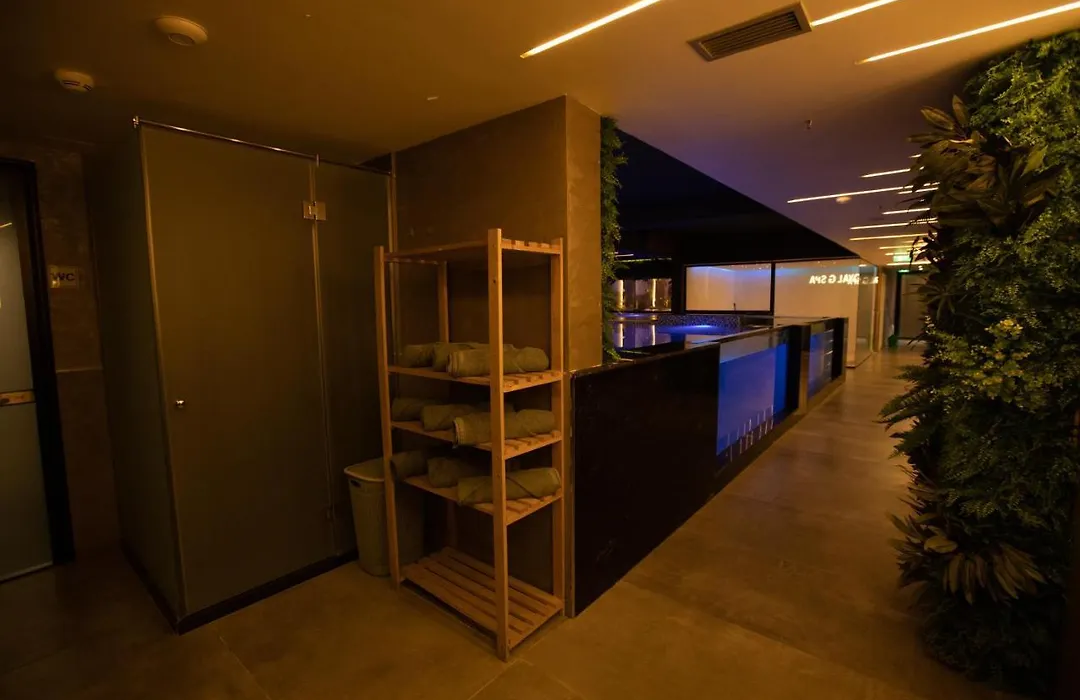 Royal G Hotel & Spa-1